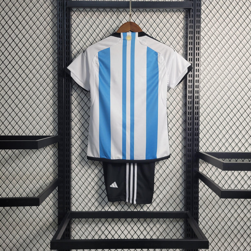 Camiseta Argentina 22/23 - Niños (Pantalón Corto Incluido) - Lux Shop