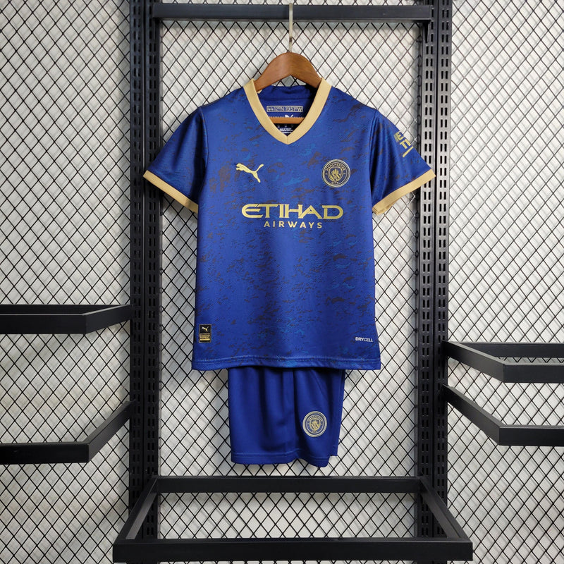 Camiseta Manchester City 23/24 - Niños (Pantalón Corto Incluido) - Lux Shop