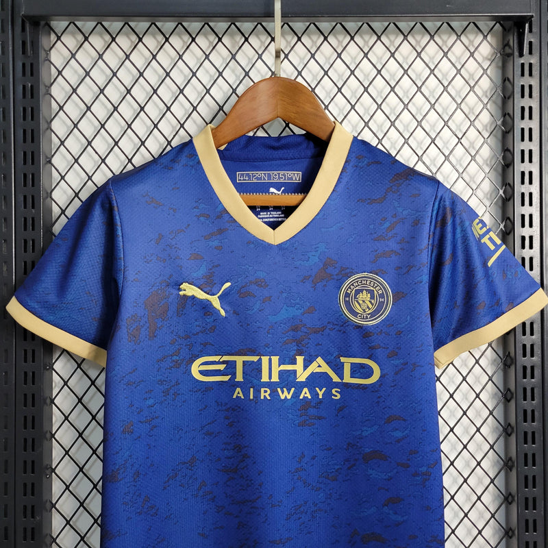 Camiseta Manchester City 23/24 - Niños (Pantalón Corto Incluido) - Lux Shop