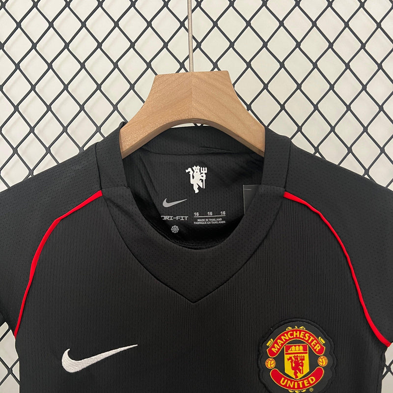 Camiseta Manchester United 07/08 - Niños (Pantalón Corto Incluido) RETRO - TIENDA LUXSHOP